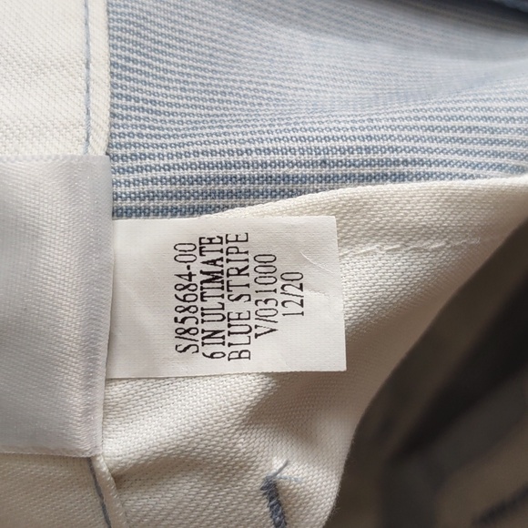 NWT Old Navy Size 40 Blue Stripe Ultimate Slim Built In Flex Shorts - Picture 14 of 16